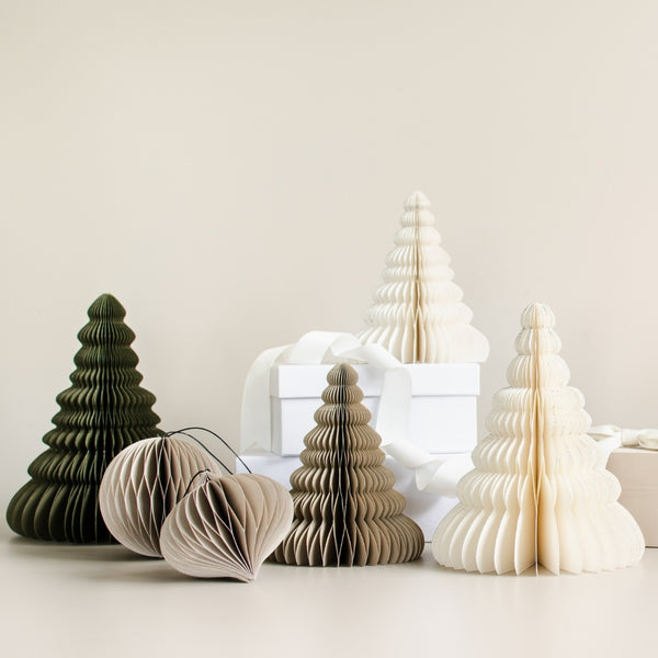 Standing Ornament Trees / OFF-WHITE